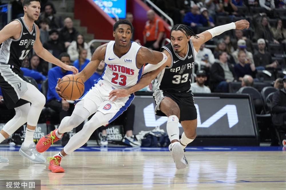 巴赛场上不 巴赛场上不