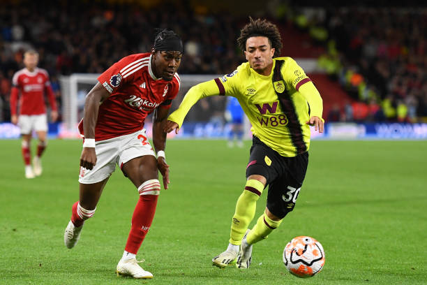 台上留下印 台上留下印